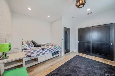 347 Broadway, Carle Place, NY 11514 - Photo 25