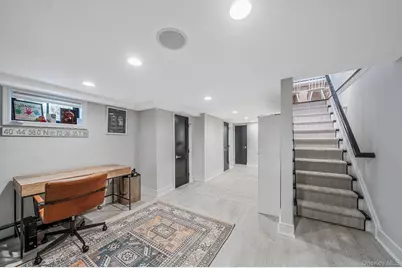 347 Broadway, Carle Place, NY 11514 - Photo 33