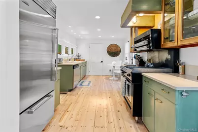 197 Hog Creek Road, East Hampton, NY 11937 - Photo 7