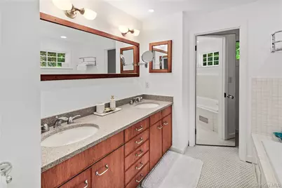 197 Hog Creek Road, East Hampton, NY 11937 - Photo 13