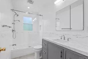 22 Rogers Dr, New Rochelle, NY 10804 - Photo 17