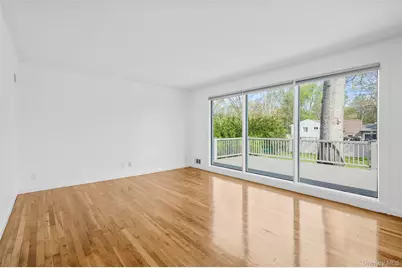 22 Rogers Drive, New Rochelle, NY 10804 - Photo 5