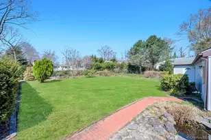 87 Tyler Ave, Sound Beach, NY 11789 - Photo 23