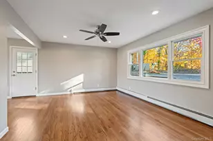 29 Potter Ln, Huntington, NY 11743 - Photo 5