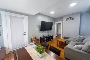 52 Maple Pl, Amityville, NY 11701 - Photo 3