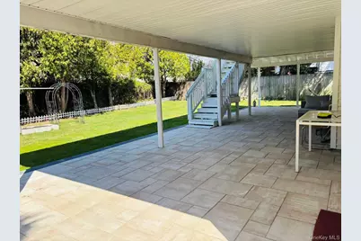 21 Keats Court, Bethpage, NY 11714 - Photo 3