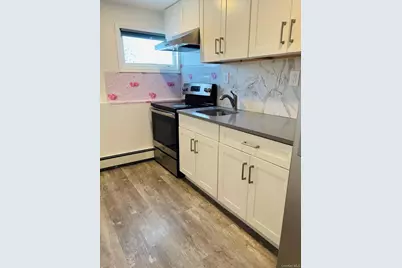 21 Keats Court, Bethpage, NY 11714 - Photo 9