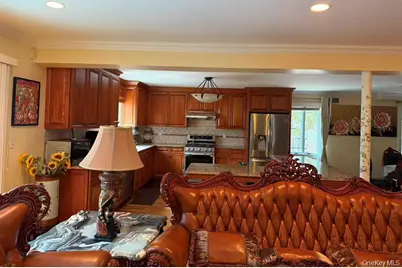 154-60 Riverside Drive, Whitestone, NY 11357 - Photo 3