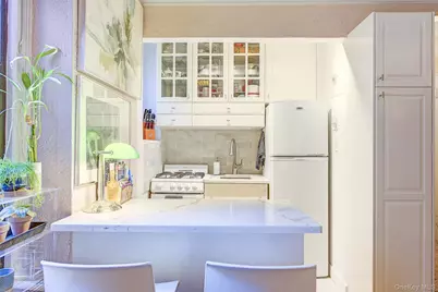 109-14 Ascan Avenue #1K, Forest Hills, NY 11375 - Photo 7