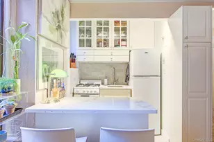 109-14 Ascan Ave, Forest Hills, NY 11375 - Photo 7