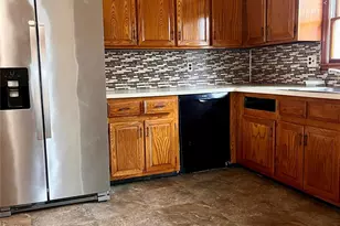 90-52 Borkel Pl, Queens Village, NY 11428 - Photo 5