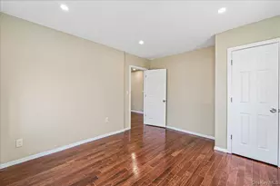 90-34 205th St, Hollis, NY 11423 - Photo 9
