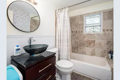 16 W Maltbie Avenue, Suffern, NY 10901 - Photo 19