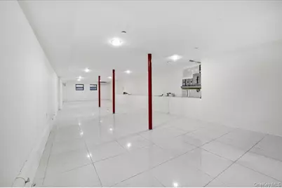 10847 Sutphin Boulevard, Jamaica, NY 11435 - Photo 15