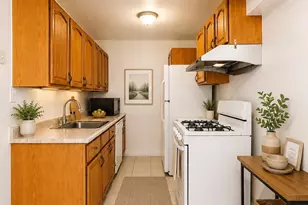 55-30 99th St, Corona, NY 11368 - Photo 11