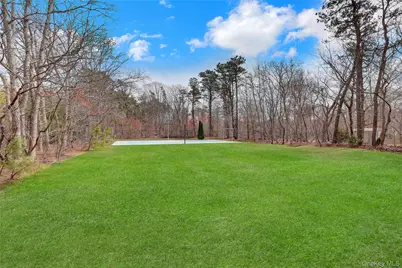 255 Blake Avenue, Bohemia, NY 11716 - Photo 5