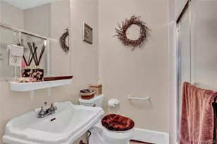 255 Blake Ave, Bohemia, NY 11716 - Photo 19