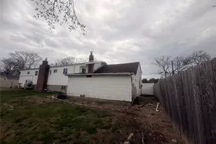 99 Brooklyn Ave, West Babylon, NY 11704 - Photo 7