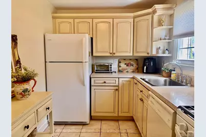 31-36 Wilshire Ln #31-36, Oakdale, NY 11769 - Photo 3