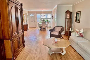 3136 Wilshire Ln, Oakdale, NY 11769 - Photo 13