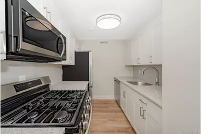 136 Artist Lake Drive, Middle Island, NY 11953 - Photo 7