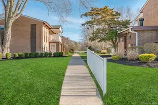 136 Artist Lake Dr, Middle Island, NY 11953 - Photo 23