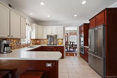 70 Travis Road, Baldwin Place, NY 10505 - Photo 11