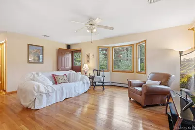 186 Radio Avenue, Miller Place, NY 11764 - Photo 5
