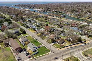 11 Grand Central Ave, Amityville, NY 11701 - Photo 39