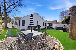 11 Grand Central Ave, Amityville, NY 11701 - Photo 27