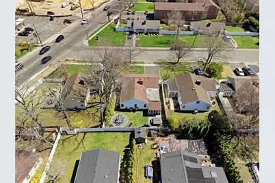 11 Grand Central Avenue, Amityville, NY 11701 - Photo 37