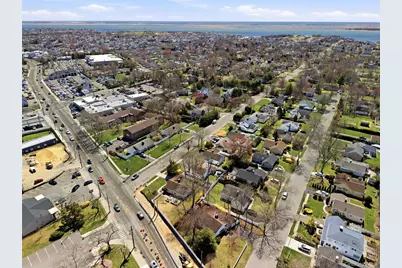 11 Grand Central Avenue, Amityville, NY 11701 - Photo 41