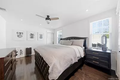 11 Grand Central Avenue, Amityville, NY 11701 - Photo 19