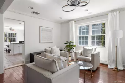 66 Wyatt Road, Garden City, NY 11530 - Photo 9