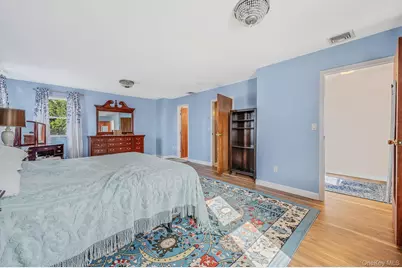 257 Garden City Road, Franklin Square, NY 11010 - Photo 33