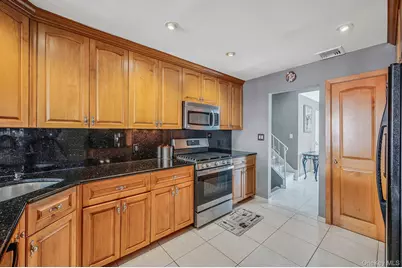 257 Garden City Road, Franklin Square, NY 11010 - Photo 23