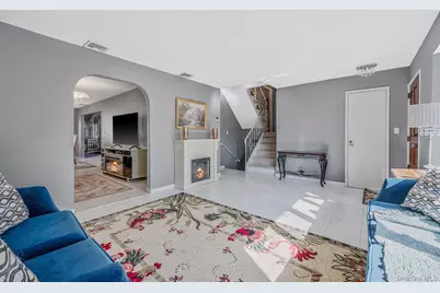 257 Garden City Road, Franklin Square, NY 11010 - Photo 15