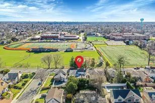 257 Garden City Rd, Franklin Square, NY 11010 - Photo 11