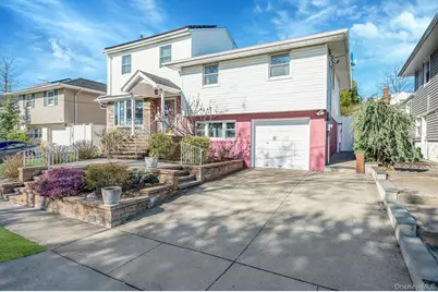 257 Garden City Road, Franklin Square, NY 11010 - Photo 3