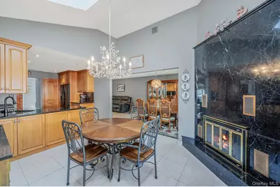 257 Garden City Road, Franklin Square, NY 11010 - Photo 21