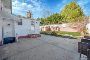 257 Garden City Rd, Franklin Square, NY 11010 - Photo 5