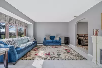 257 Garden City Road, Franklin Square, NY 11010 - Photo 13