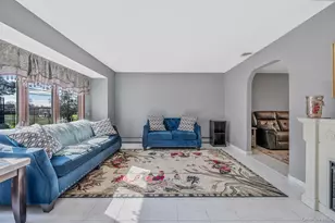 257 Garden City Rd, Franklin Square, NY 11010 - Photo 13