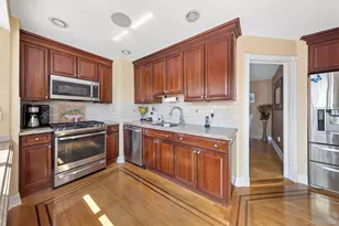 28 Fane Ct, Brooklyn, NY 11229 - Photo 9