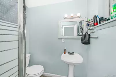103 Gates Avenue, Central Islip, NY 11722 - Photo 19