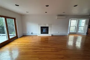 31 Woodward St, Roslyn Heights, NY 11577 - Photo 5