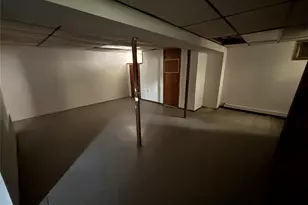 31 Woodward St, Roslyn Heights, NY 11577 - Photo 29