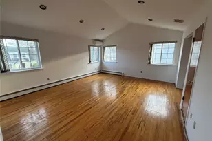 31 Woodward St, Roslyn Heights, NY 11577 - Photo 19