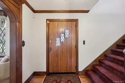 12 Sutton Place, Rockville Centre, NY 11570 - Photo 3