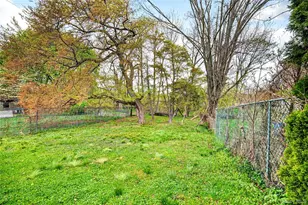 2 W Stone St, Newburgh, NY 12550 - Photo 43
